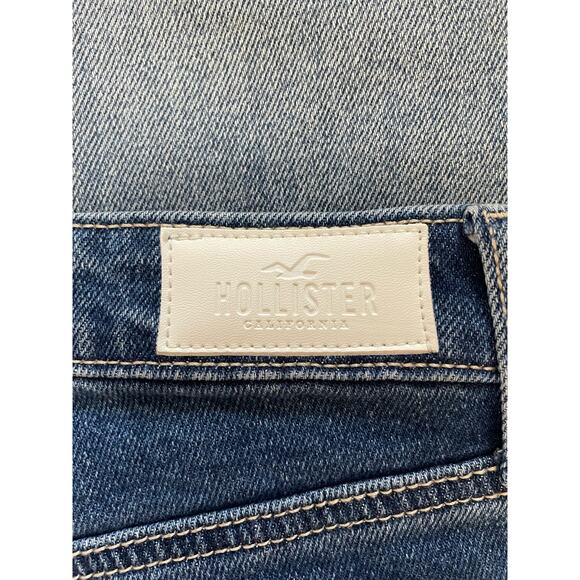 Hollister NWT Ultra Hight Rise, Vintage Straight, Ladies 7R, 28x31 - Picture 4 of 4